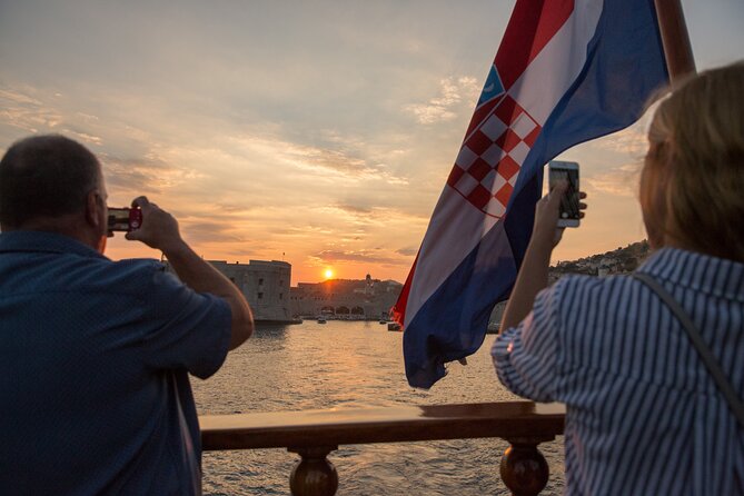 Karaka - The Best Dubrovnik Sunset Cruise (adults only) - How the price compares with other Dubrovnik plans