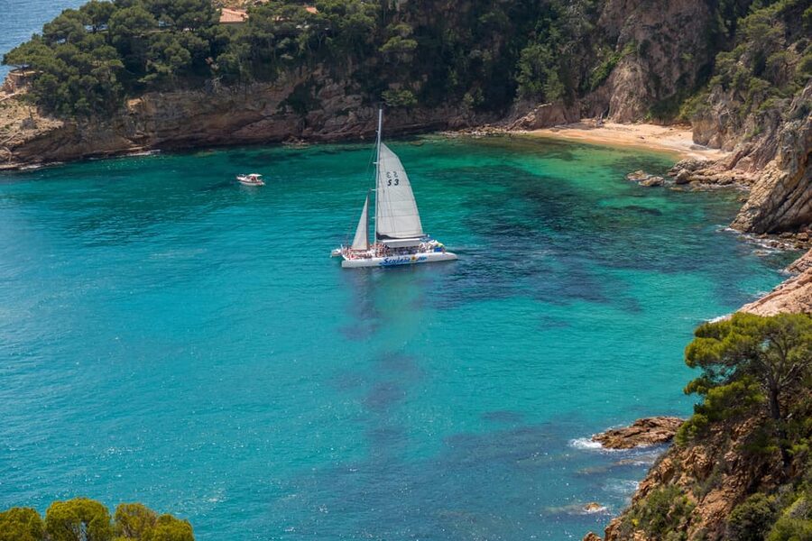 Lloret de Mar: Catamaran Sailing Cruise with BBQ and Drinks - Choosing the right departure time