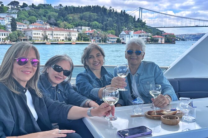 Luxury Bosphorus Yacht Tour – Asian Side Stop & Exploration - Returning through the Golden Horn