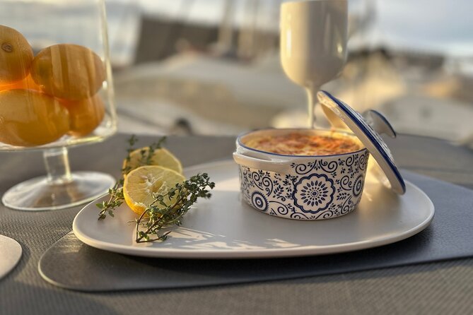 Luxury Catamaran Cruise, Dia Island –Open Bar & Lunch -Top Rated! - Choosing the best departure time