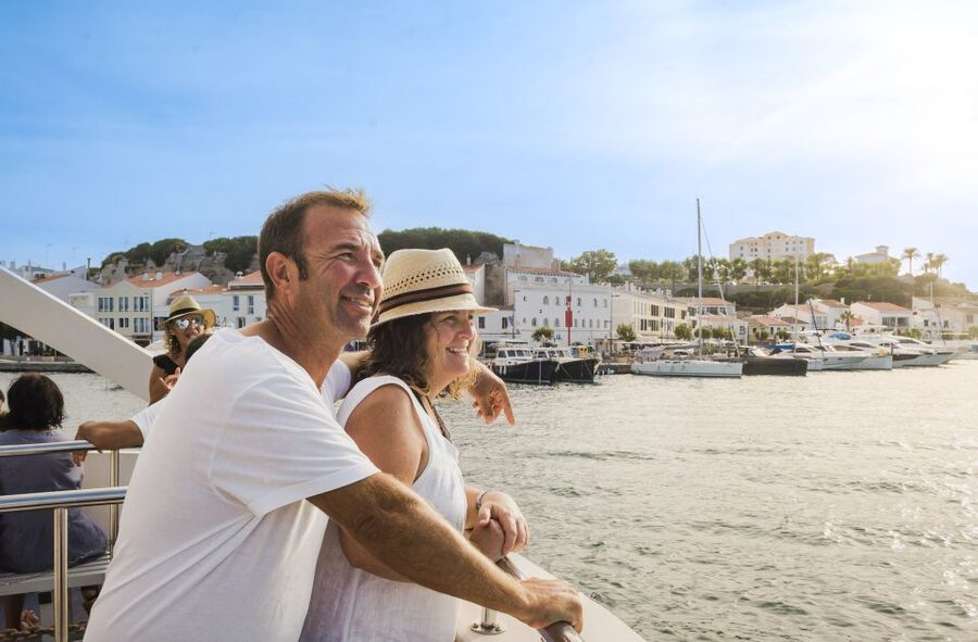 Mahon: Harbor Boat Tour with Underwater Viewing & Commentary - Why Mahón Harbour is worth seeing from the water