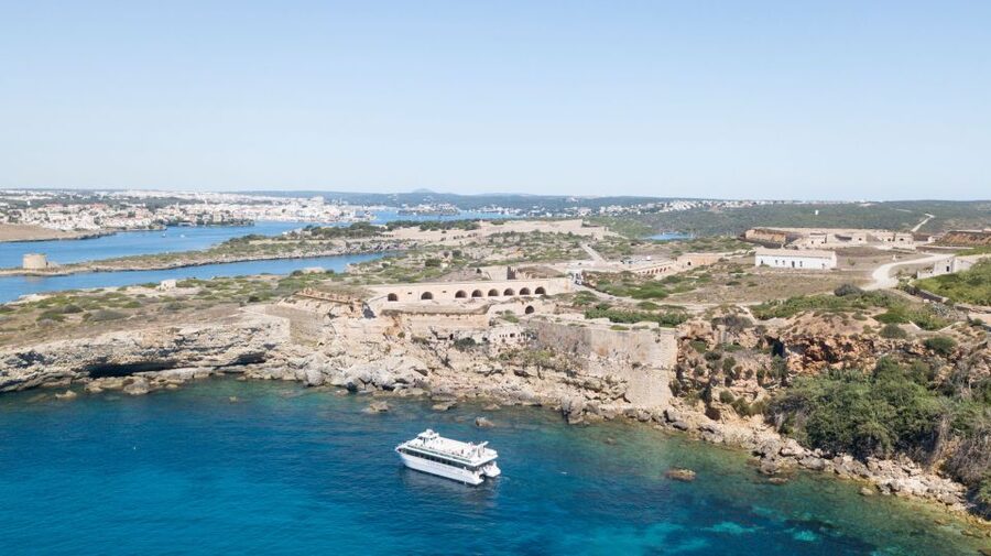Mahon: Harbor Boat Tour with Underwater Viewing & Commentary - Should you book the Mahón Harbor boat tour?