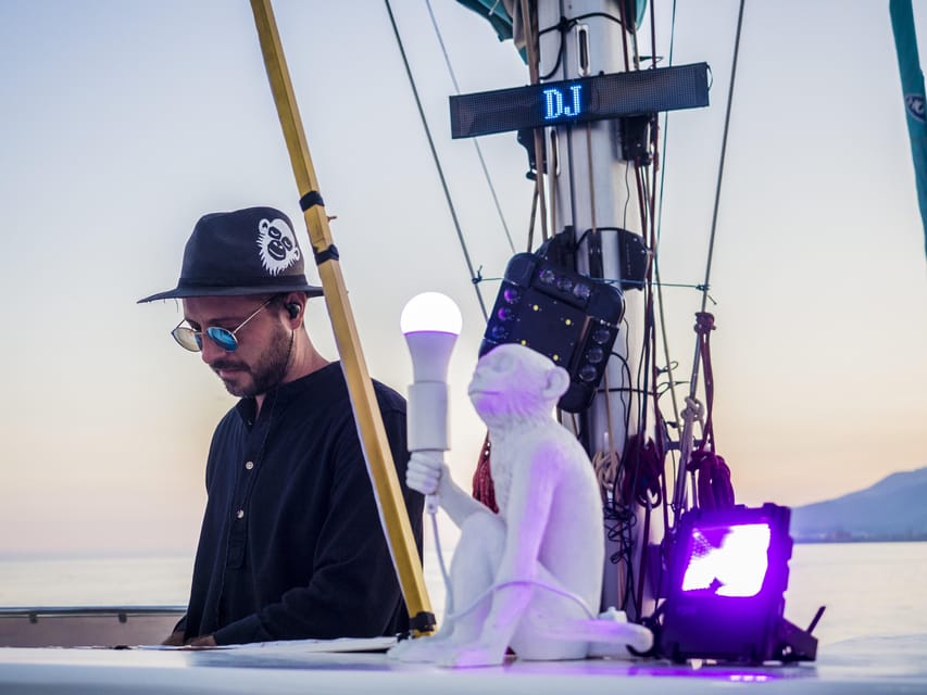 Malaga: Catamaran Sunset or Night Cruise w/ Live DJ & Drink - Is $33 good value?