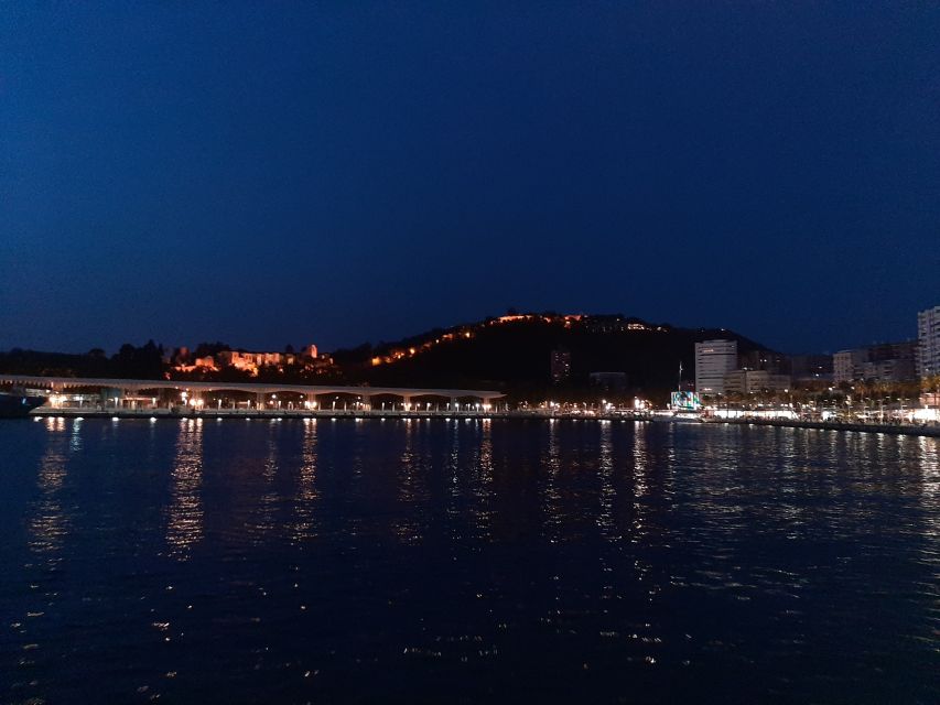 Málaga: Sunset Catamaran Trip - Who will get the most from this Málaga cruise?