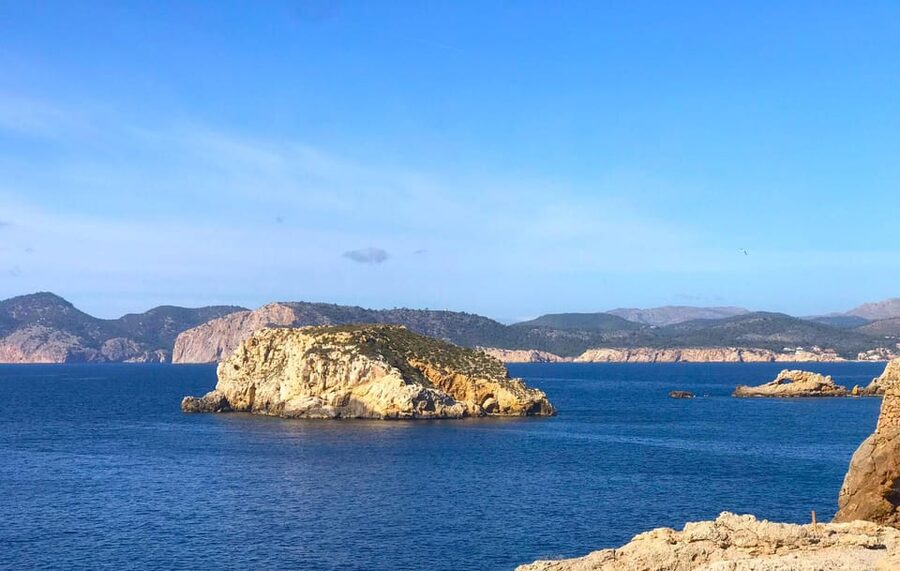 Mallorca: 2-Hour Coastline & Malgrat Islands Catamaran Tour - What this two-hour cruise actually feels like