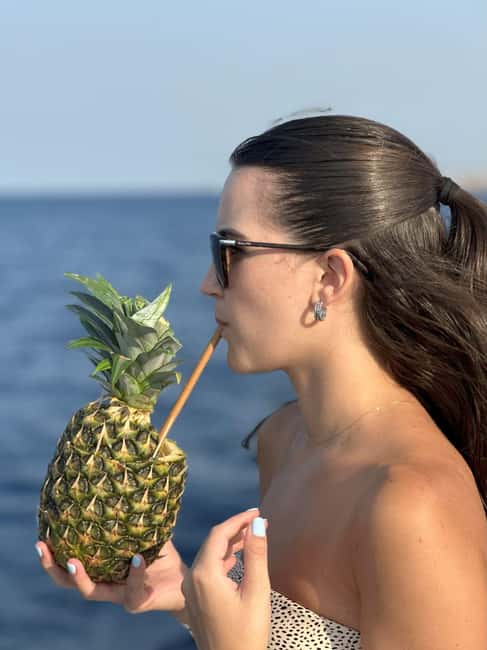 Malta: Gozo, Comino & Blue Lagoon Cruise - swim & sightsee - Boarding early at Hornblower Cruises Malta