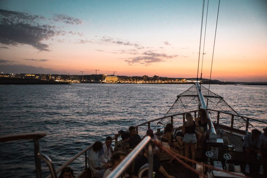 Malta: Lazy Pirate Boat Party with Drinks & Food - Food, drinks, and pacing your night