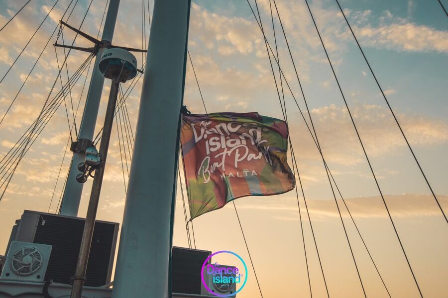 Malta: Sailboat Party with an Open Bar, Snack, and Swimming - Key points to know before you book