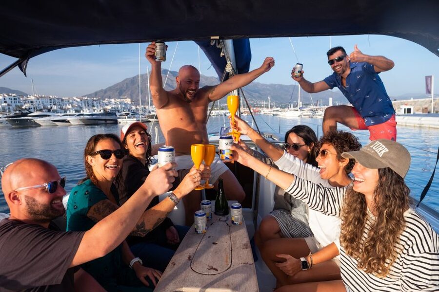 Marbella: Sailing & Dolphin Watching with Snacks and Drinks - Should you book this Puerto Banús cruise?