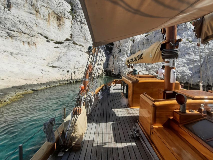 Marseille: Calanques Sailing Day Trip with Lunch and Wine - A relaxed social atmosphere, not a silent sightseeing cruise