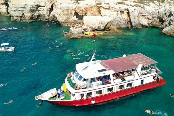 Medulin -Kamenjak 5h boat trip with lunch & drinks on Sandra Boat - Crew service and the feel on board