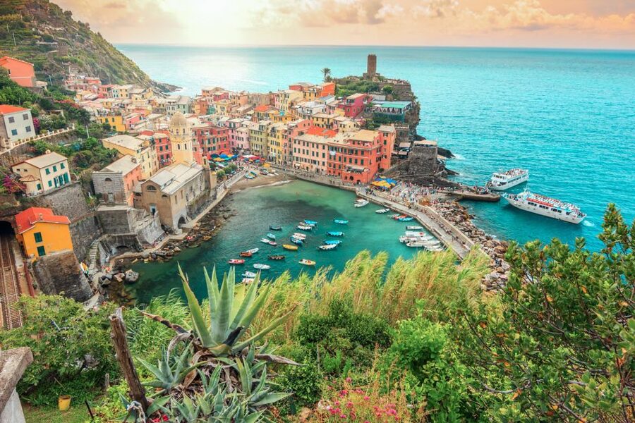 Milan: Cinque Terre Full-Day Guided Trip With Cruise - Arriving by Boat: The Best First Look at Manarola