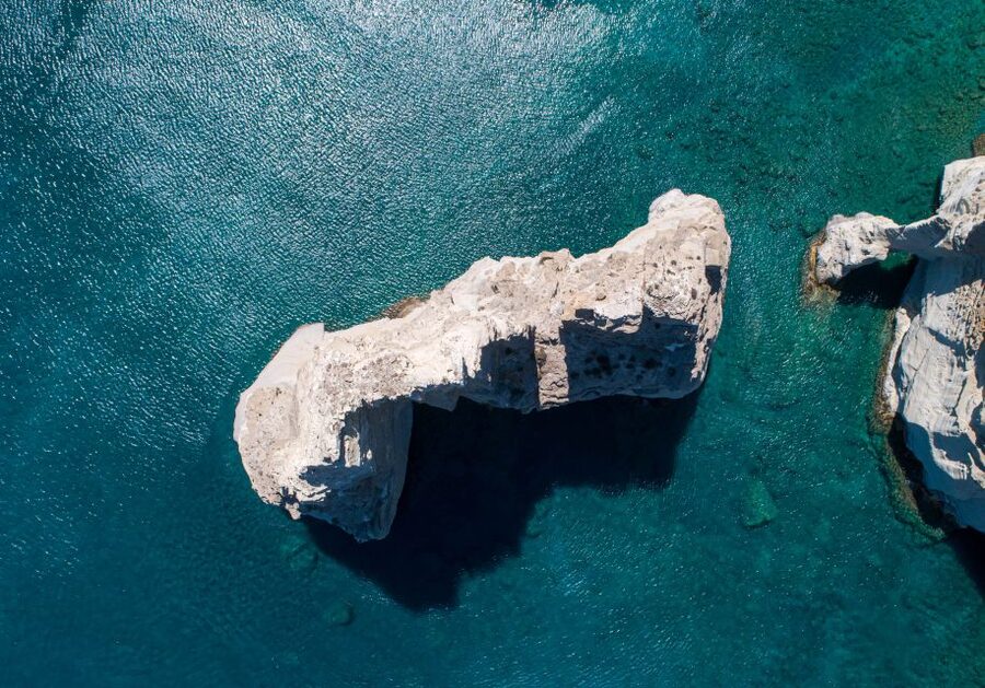 Milos: Half-Day Morning Catamaran Cruise to Kleftiko - Boat comfort, crew style, and group size