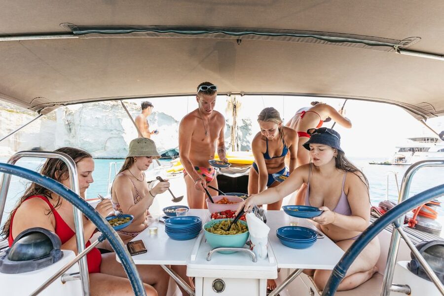 Milos: Kleftiko Cruise with Meal, Drinks and Photos at Sykia - Kleftiko Caves: the two-hour centerpiece
