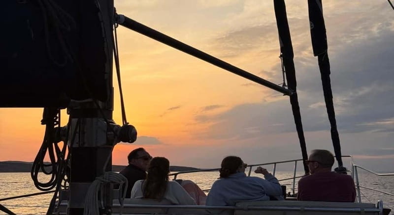 Mykonos: Sunset Boat Cruise with Light Dinner & Drinks - From Agios Ioannis to Ornos by boat