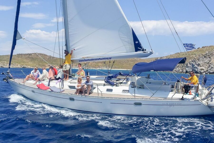 Mykonos: Yacht Cruise to Rhenia and Guided Tour of Delos - Rhenia: the reward after the ruins