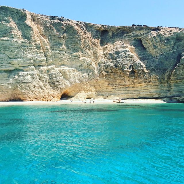 Naxos: Catamaran Cruise with Lunch & Drinks - Sailing from Naxos toward the nearby islands