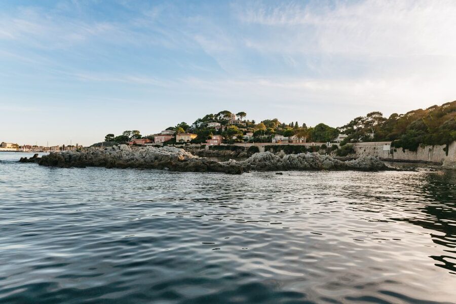 Nice: Private Sunset Tour on Solar Powered Boat - Villa Kerylos and Villa Ephrussi Rothschild from the sea