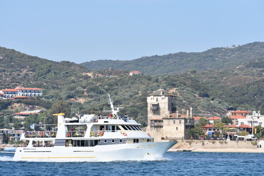 Ouranoupoli: Mount Athos Peninsula Sightseeing Cruise - The Aegean views and the chance of dolphins