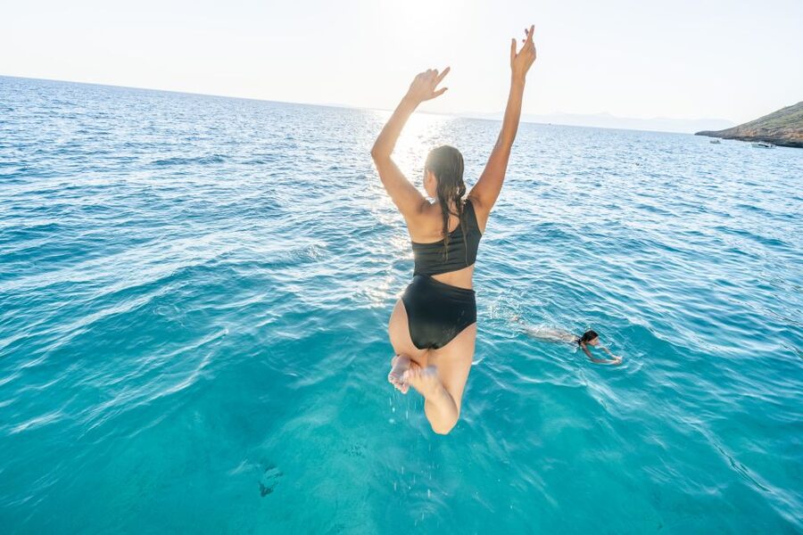 Palma: Catamaran Cruise with Swimming and Snorkelling - How crowded does the boat feel?