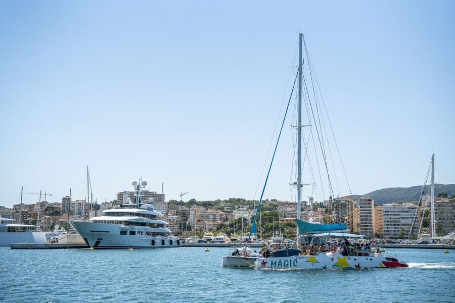 Palma de Mallorca: 5-Hour Catamaran Cruise with Lunch & Swim - Leaving Palma with the Cathedral Behind You