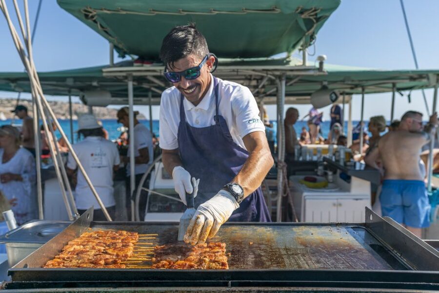 Palma de Mallorca: 5-Hour Catamaran Cruise with Lunch & Swim - Should You Book the Magic Catamaran Cruise?