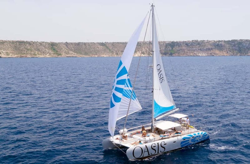 Palma de Mallorca: Deluxe Catamaran Sailing Tour with Meal - Key points to know before booking