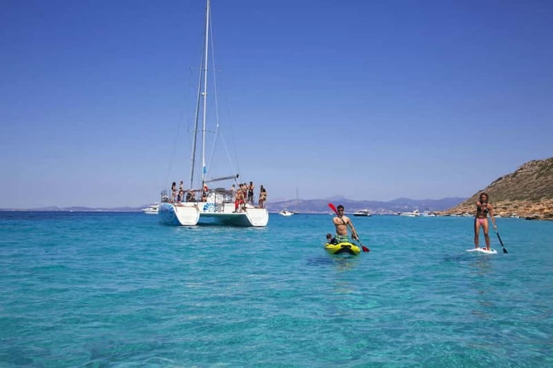 Palma de Mallorca: Deluxe Catamaran Sailing Tour with Meal - Comfort, drinks, and the pace onboard