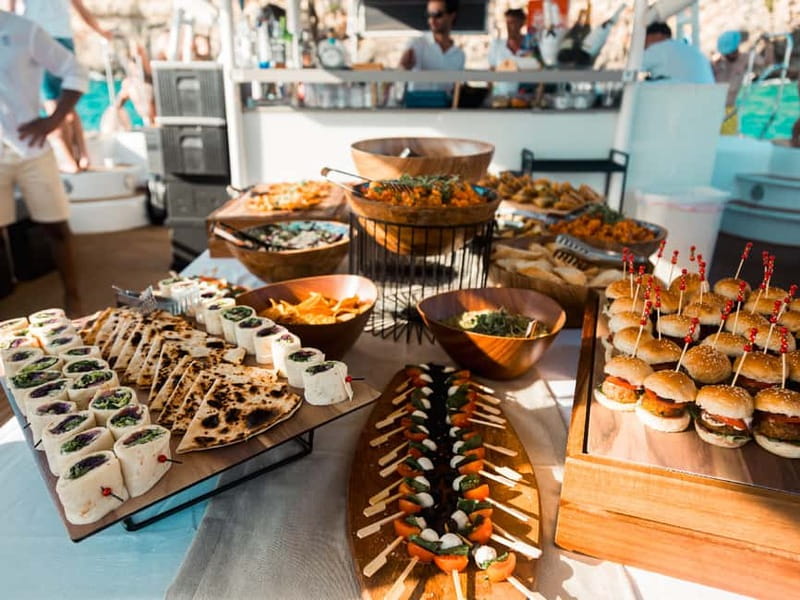 Palma de Mallorca: Half-Day Catamaran Tour with Buffet Meal - What the regular and VIP tickets really mean