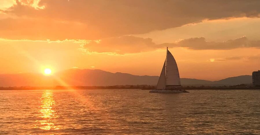 Palma de Mallorca: Sunset Sailing Catamaran Trip with Drink - Setting Sail From Palma’s Waterfront