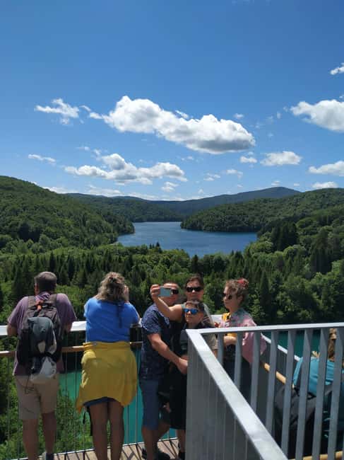 Plitvice Lakes: Guided Walking Tour with Bus and Boat Ride - The 15-minute break and what it is good for