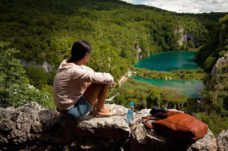 Plitvice Lakes: Guided Walking Tour with Bus and Boat Ride - The 25-minute panoramic train ride back
