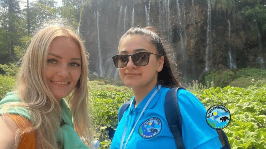 Plitvice Lakes Tour: Secured Tickets, Train & Boat Ride - Timing, crowds, and weather