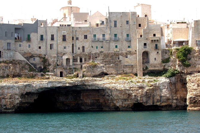 Polignano a Mare boat tour emotions, caves, diving and appetizers - The swim and snorkel stop