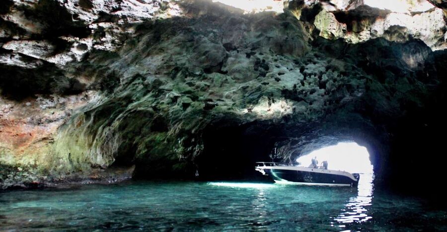 Polignano a Mare: Boat Trip, Swim & Cave with Aperitif - Setting off from the Dorino meeting point