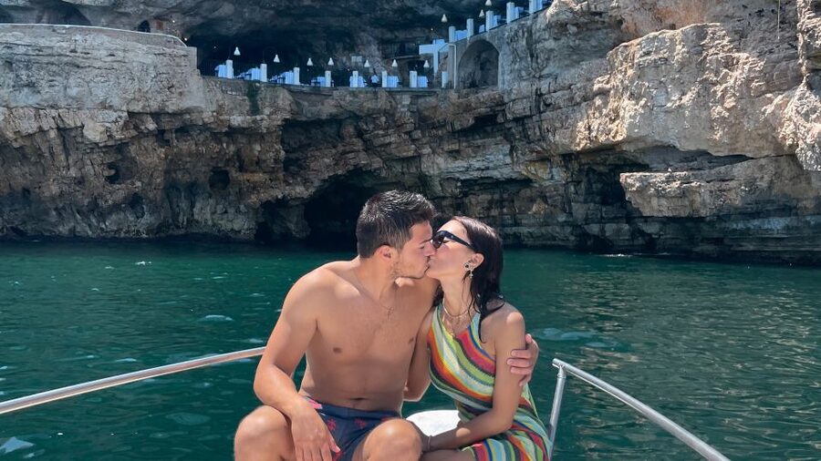 Polignano a Mare: Speedboat Cruise to Caves with Aperitif - Santo Stefano and Grotta Palazzese