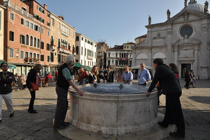 Private 3 hrs Venice Tour: St Mark's, Walking tour & Boat tour - The Grand Canal by small boat