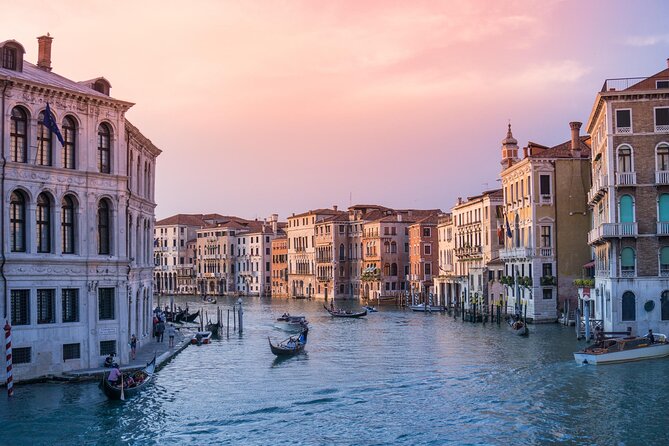 Private Venice 2 hrs Tour: Boat & Walking Tour with food tasting - What the two-hour format does well
