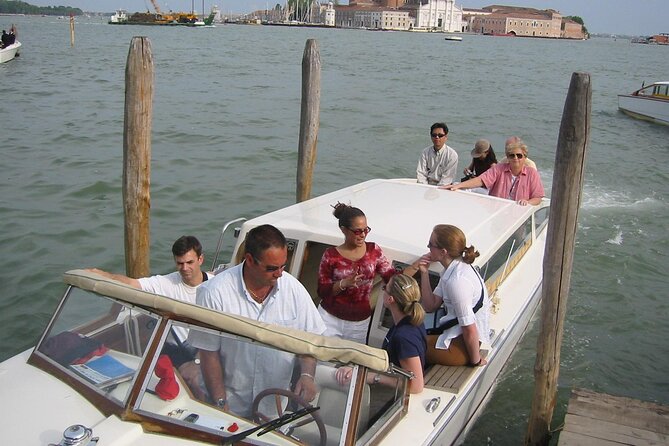 Private Venice 2 hrs Tour: Boat & Walking Tour with food tasting - Private tour or small-group outing?