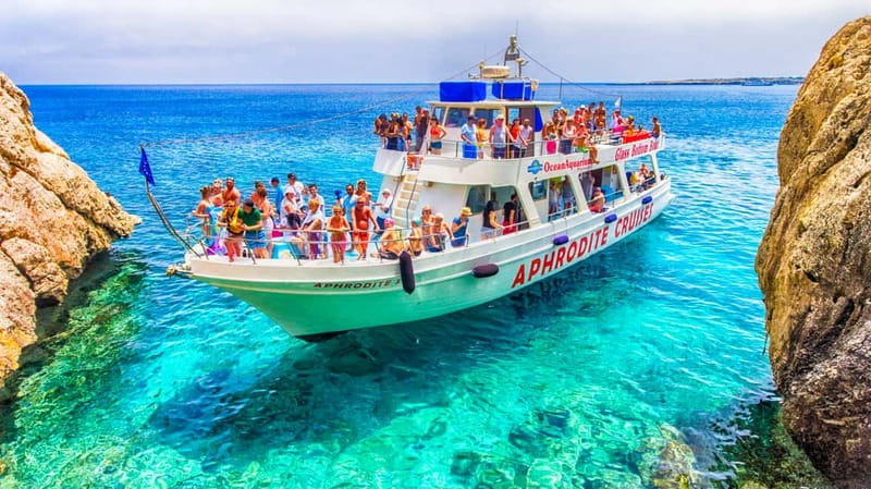 Protaras: Turtle Cove & Blue Lagoon Cruise - Lover’s Bridge and the sea caves