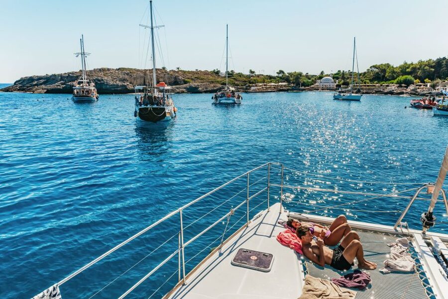 Rhodes: All-Inclusive Catamaran Cruise with Lunch and Drinks - Sailing or power catamaran?