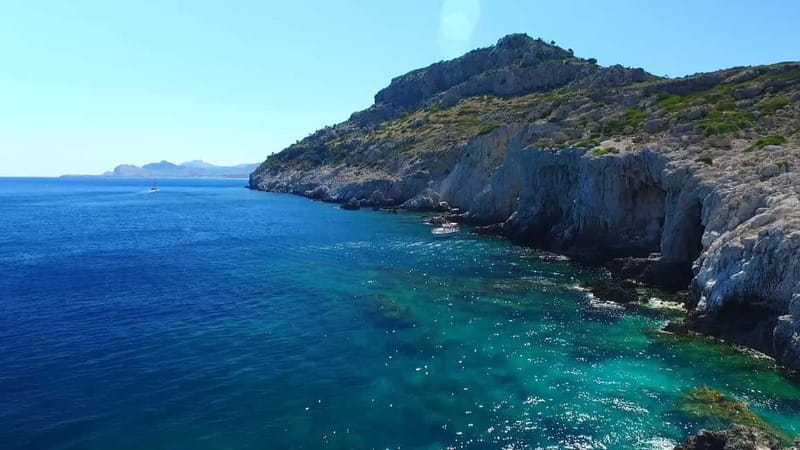 Rhodes: Anthony Quinn Bay & Sea Caves Snorkeling Cruise - Boat comfort, refreshments, and useful equipment