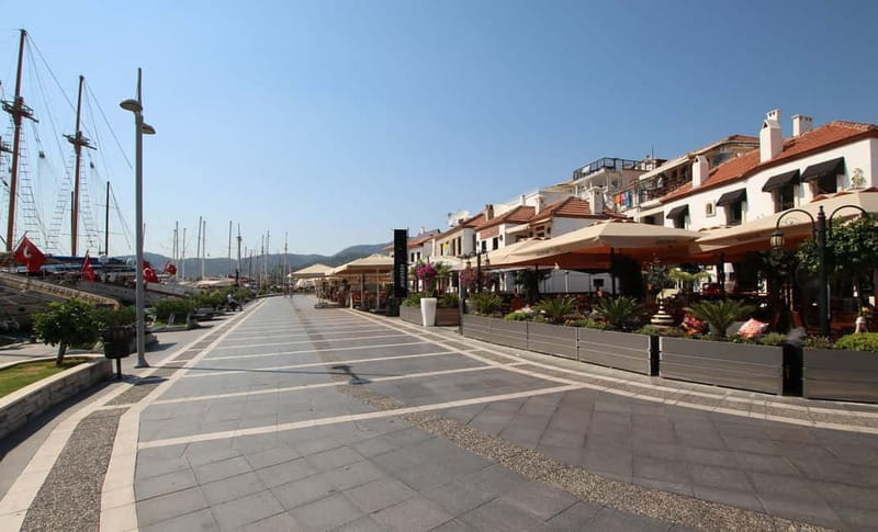 Rhodes: Marmaris Day Trip by High-Speed Boat - Four hours around the Old Town and marina
