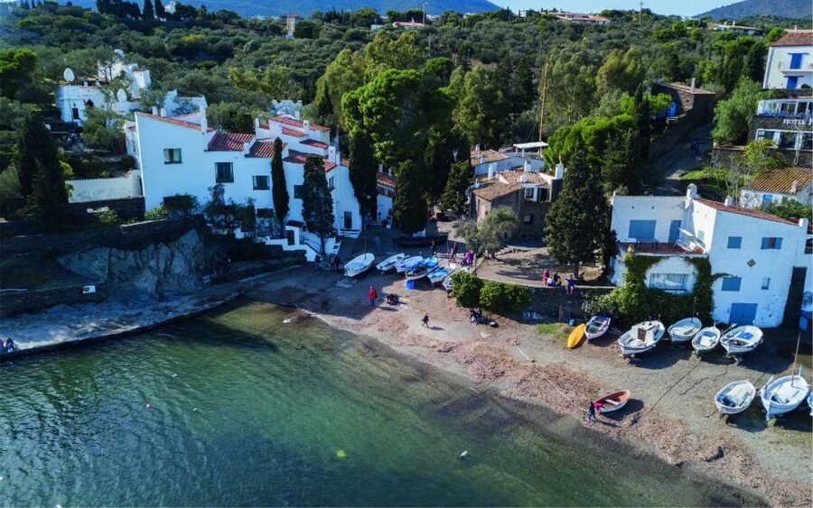 Roses: Cap de Creus & Port Lligat Boat Tour w/ Cadaqués Stop - Who should book this experience