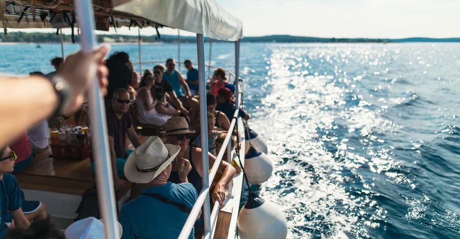 Rovinj: Sunset Cruise with Swim Stop, Drinks, and Fruits - The Stupica boat and the family-run mood