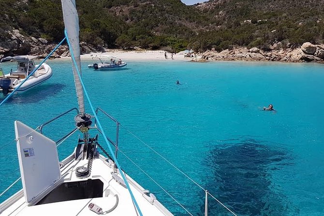 Sailboat tour from PALAU to the Maddalena Archipelago. - What the crew adds to the day
