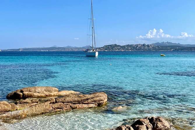 Sailing boat tour in the Maddalena Archipelago - Budelli and the fragile Spiaggia Rosa