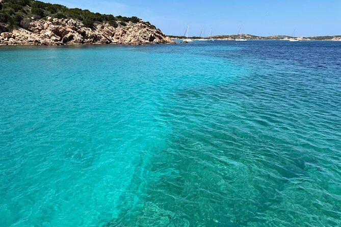 Sailing boat tour in the Maddalena Archipelago - What the boat feels like at full capacity