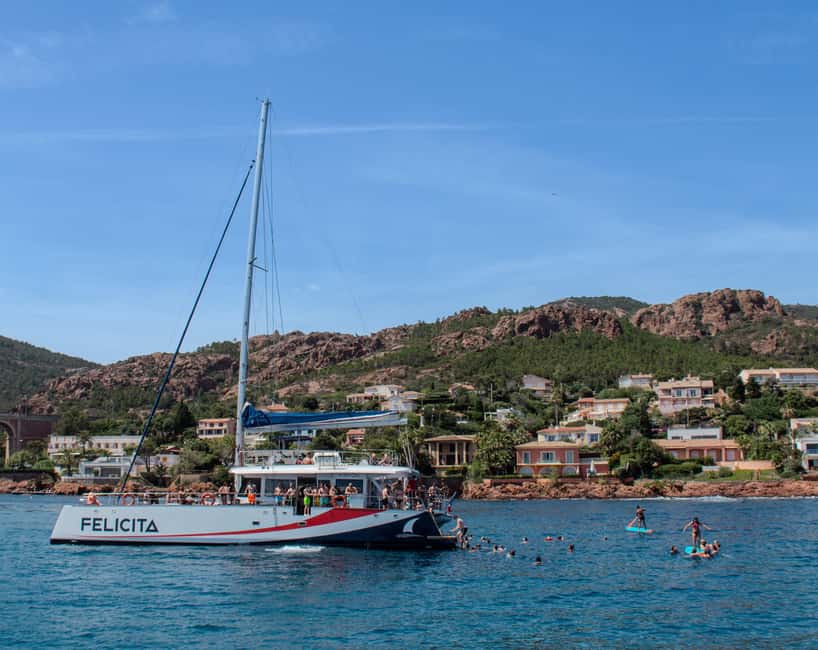 Saint-Raphaël: Golden Island Afternoon Cruise with Drinks - Leaving Saint-Raphaël by catamaran