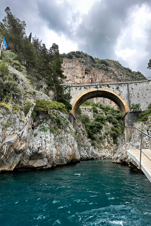 Salerno: Amalfi Coast Cruise with Lunch, Aperitif & Swimming - Why see the Amalfi Coast from Salerno?